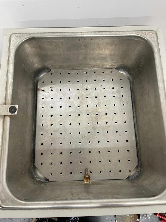 Used Barnstead Lab-Line Aquabath 18007