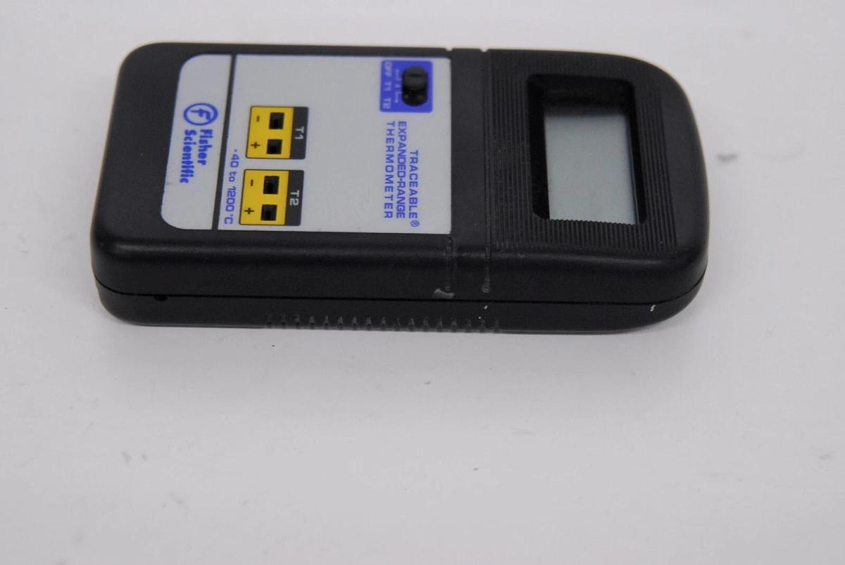 Used Fisher Scientific 15-077-11 Traceable Expanded-Range Thermometer - TESTED