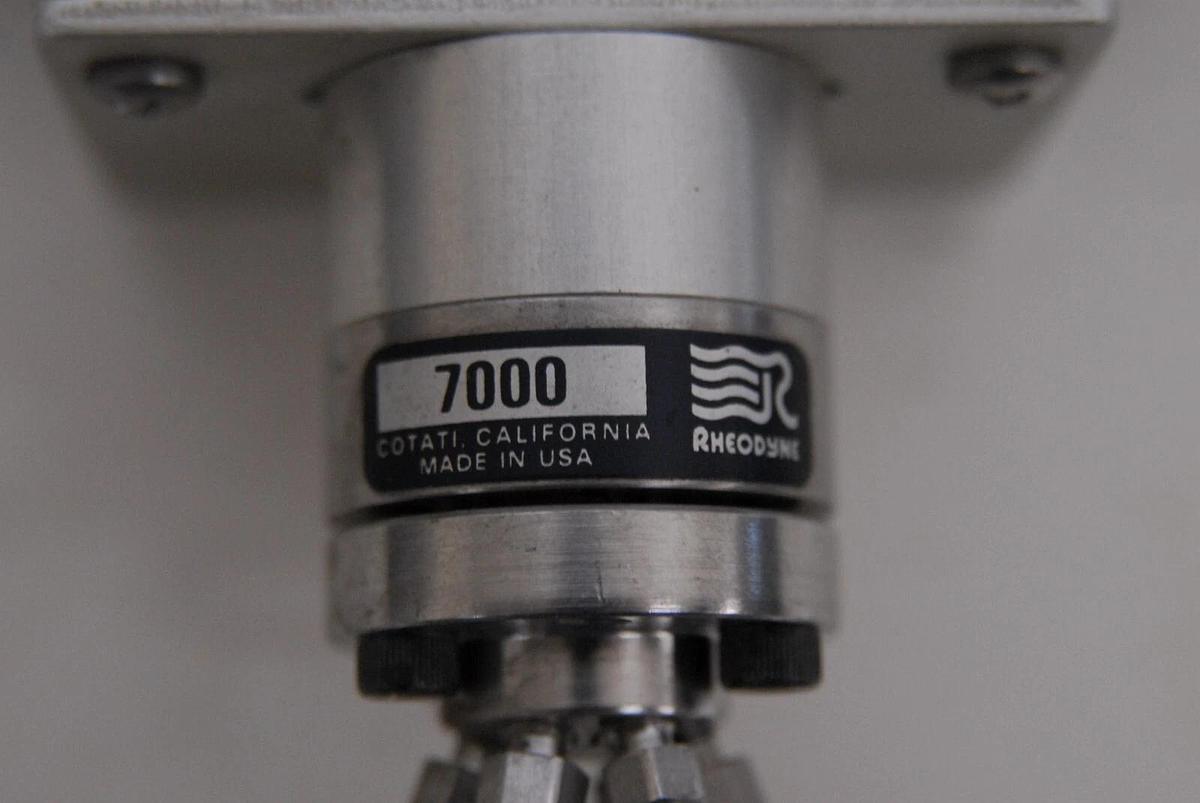 Used Rheodyne 5701 Valve Actuator W/ Rheodyne 7000 Stream Switching Valve
