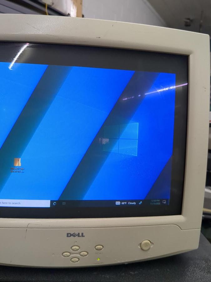Used DELL M781P 17" VGA Computer Monitor