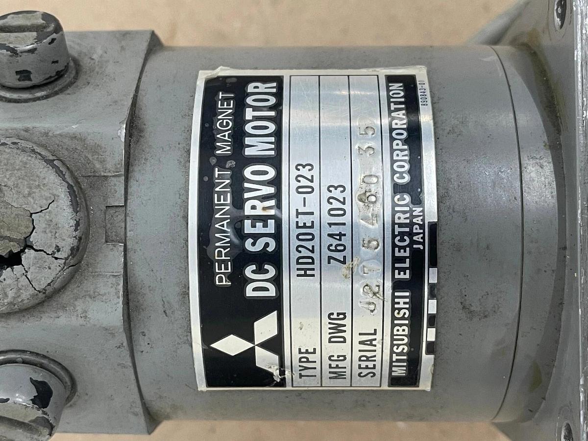 Used Mitsubishi HD20ET-02 DC Servo Motor / Sanyo Denki G1811-097-6 Encoder (DWC200H)