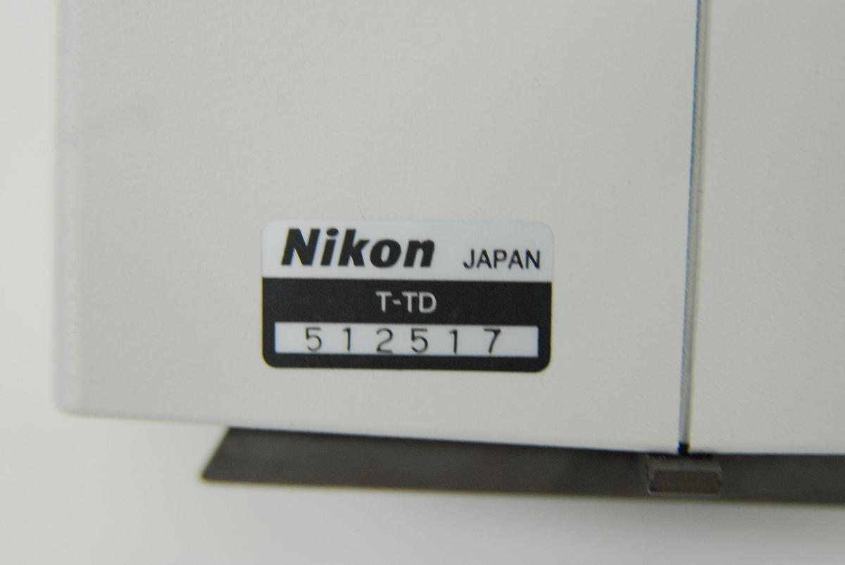 Used Nikon T-TD Binocular Tube D Microscope Head W/ CFIUW 10X/25 Eyepiece Set (TE2000)