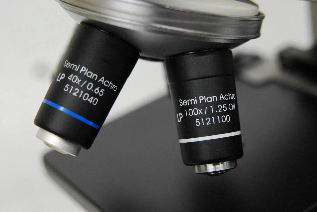 Used Labomed CX L Binocular Microscope W/ 4/10/40/100x Semi Plan Achro Objectives