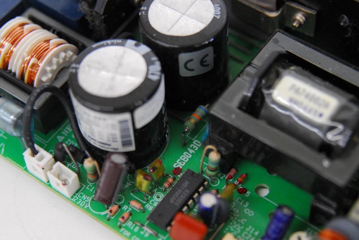 Used Nemic Lambda ZT90-5FF Triple Output Power Supply 5V,10A/+15V,2.5A/-15V,0.5A