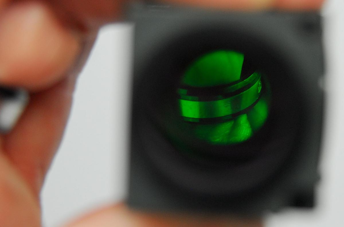 Used Nikon 99734 C1 ET-S 488/561 Confocal Fluorescence Filter Cube