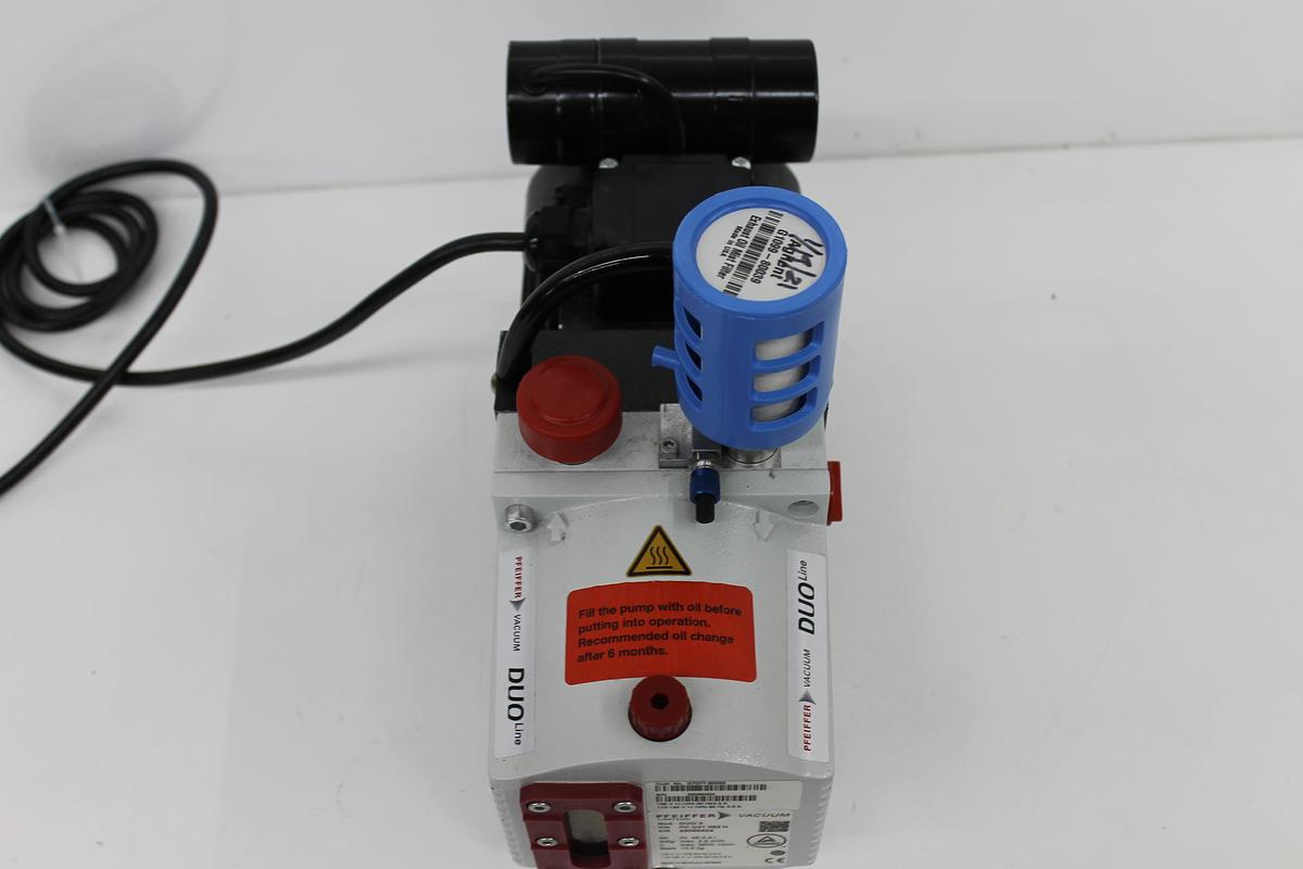 Used Pfeiffer DUO 3 PK D41 062 H Vacuum Pump w/ Agilent G1099-80039 Filter