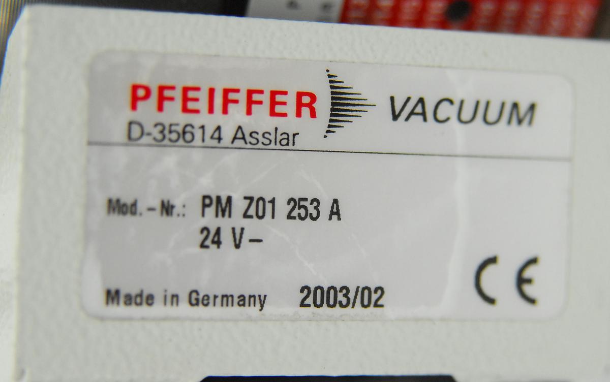 Used Pfeiffer TMH 071 P Turbomolecular Pump w/ TC600 Drive, TPS 100 Power Supply