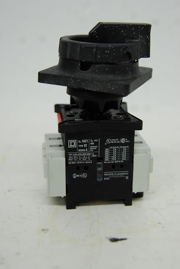 Used Square D 9421 V2 Disconnect Switch W/ Operating Handle