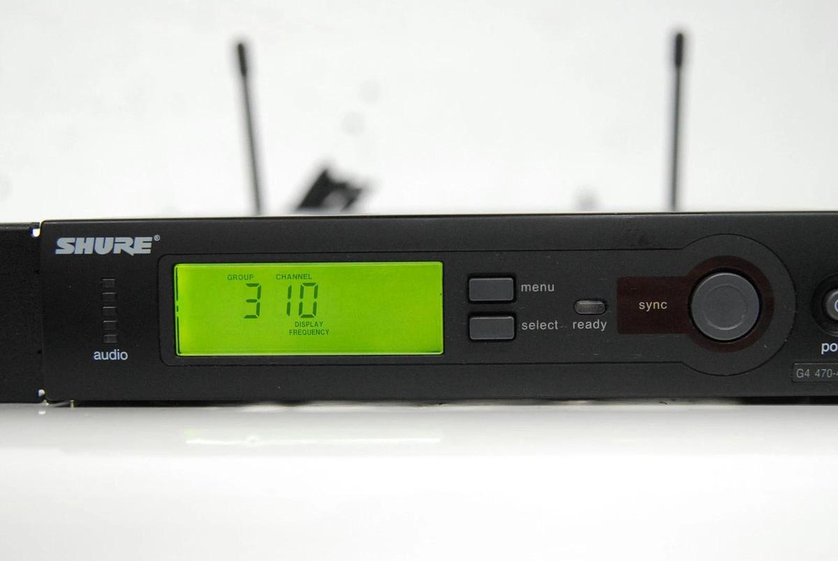 Used Shure SLX4-G4 470-494MHz Wireless Receiver W/ Power Adapter, Antennas, Rack Ears