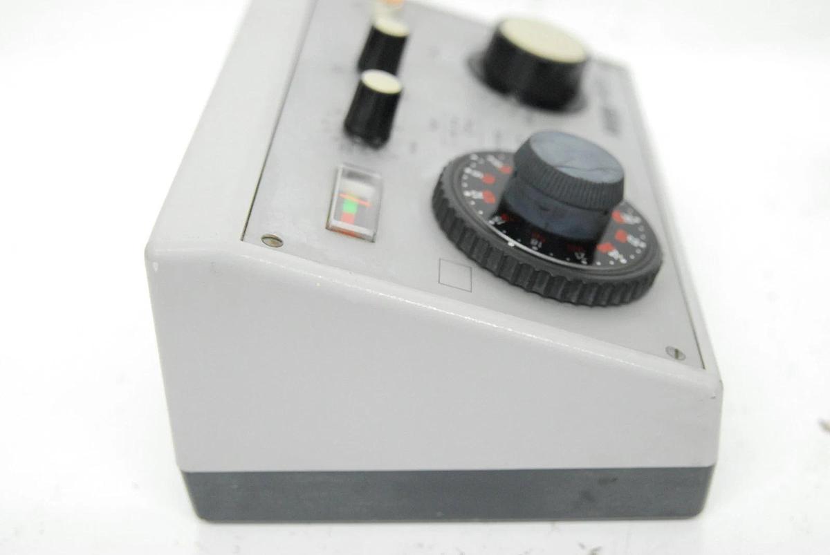 Used Zeiss 47 60 12 Microscope Shutter Prontor W/ MC 63 Controller - Universal III