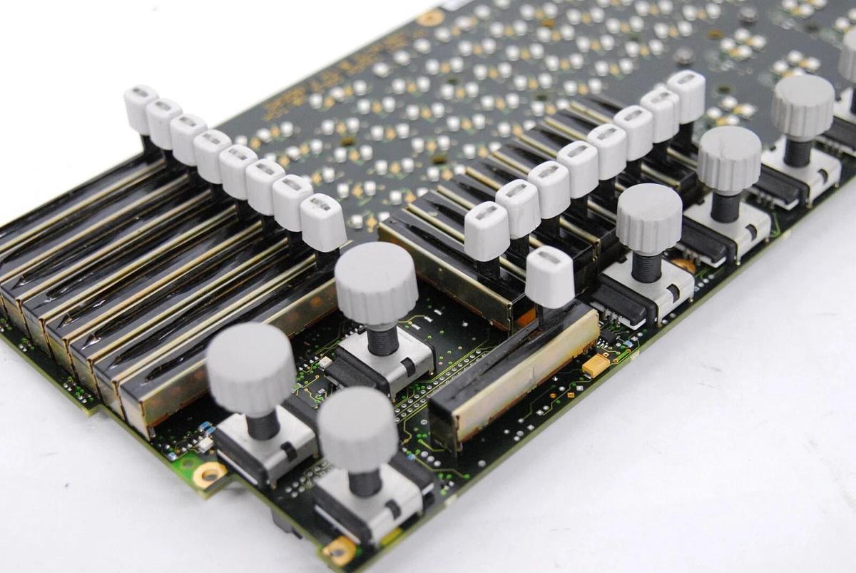 Used HP 77921-21300 QWERTY Board W/ 77921-40040 Button Assembly (Sonos 5500)