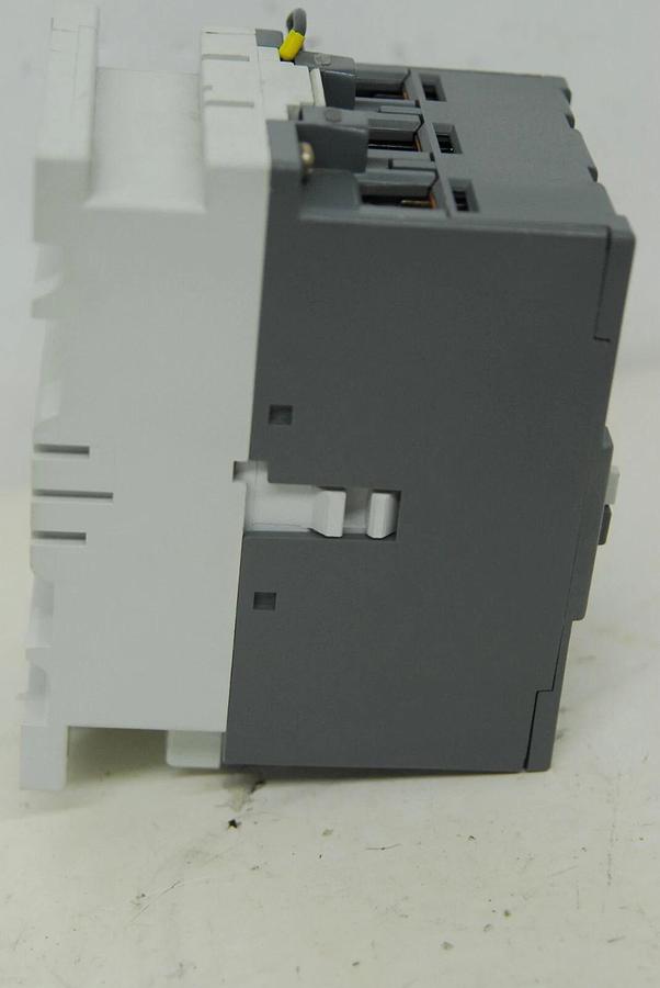 Used ABB AE110-30 Non-Reversing Three Phase Contactor W/ ABB CCL5-01 Auxiliary