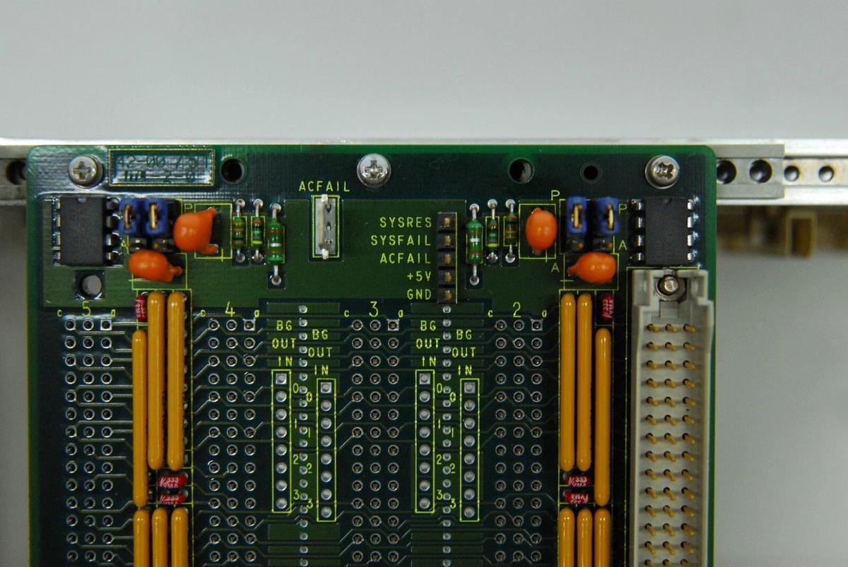 Used Schroff 23000-465 Backplane 6U VME 5-SLOT MONO ADC W/ Enclosure TVC-06NDA-4