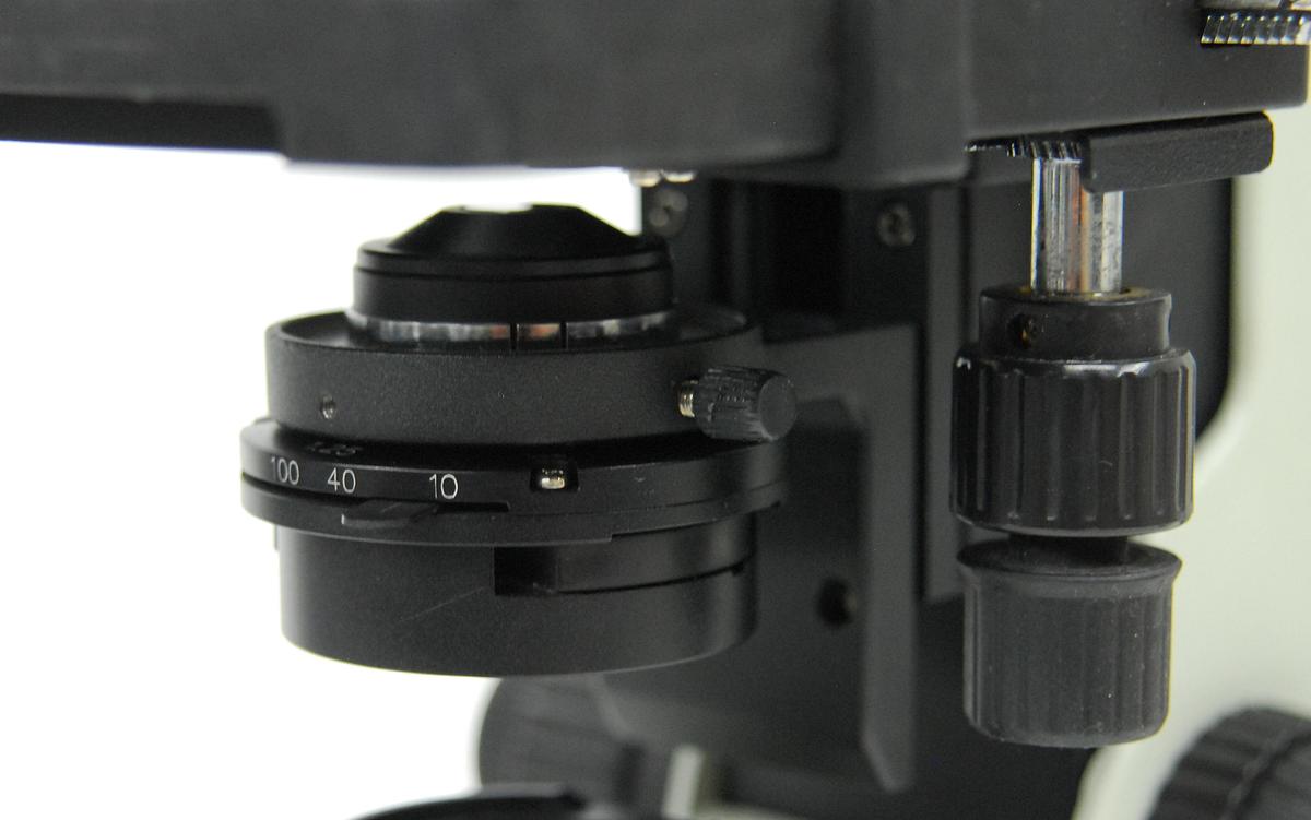 Used Motic BA200 Trinocular Microscope W/ EF Plan 4/10/40/100 Objectives