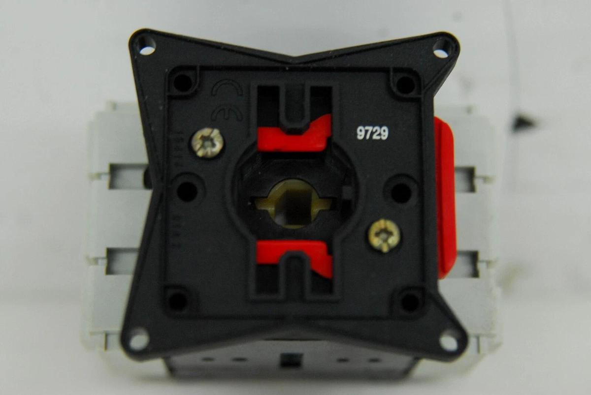 Used Square D 9421 V2 Disconnect Switch W/ Operating Handle