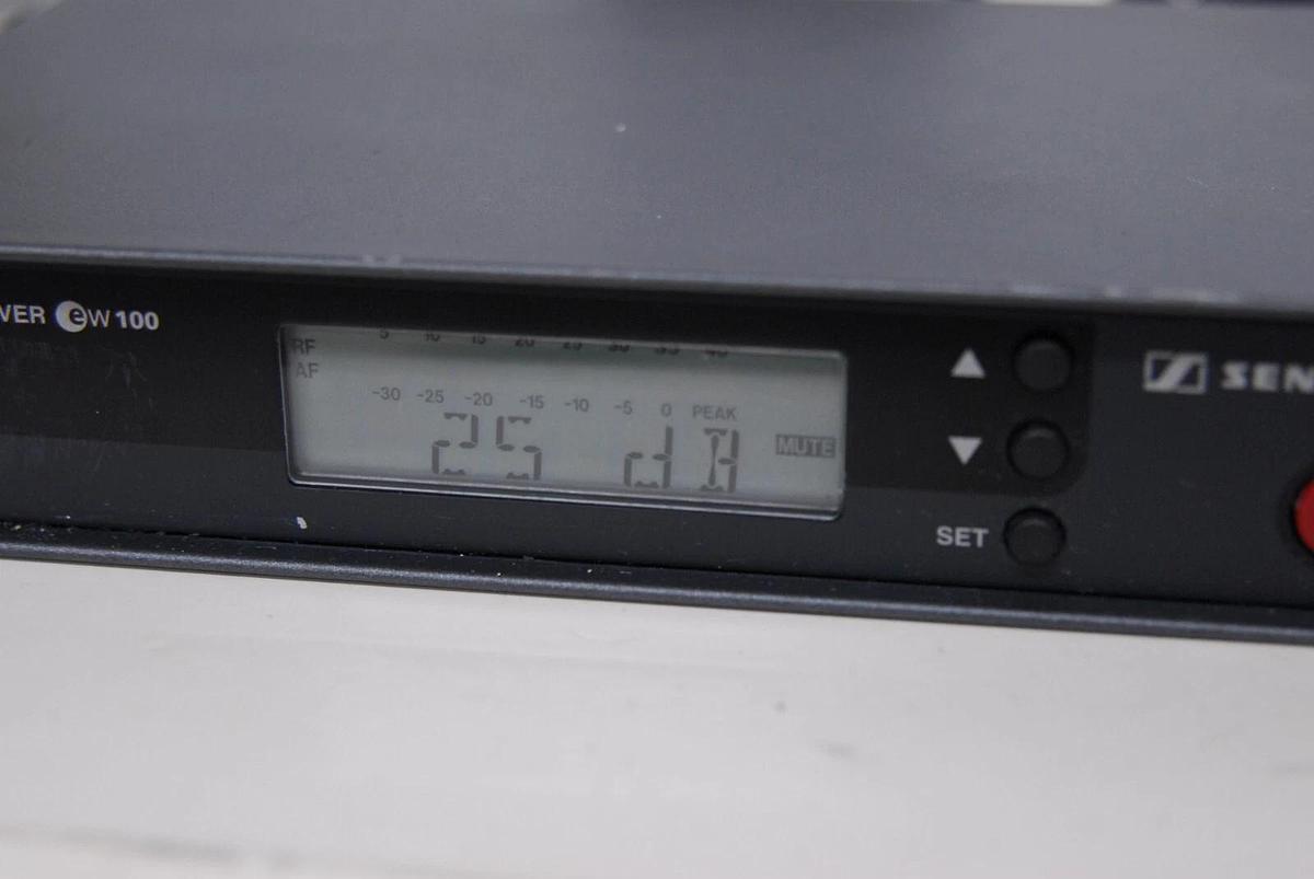 Used Sennheiser EW 100 Diversity Reciever EM100 630-662MHz - Not for US Use