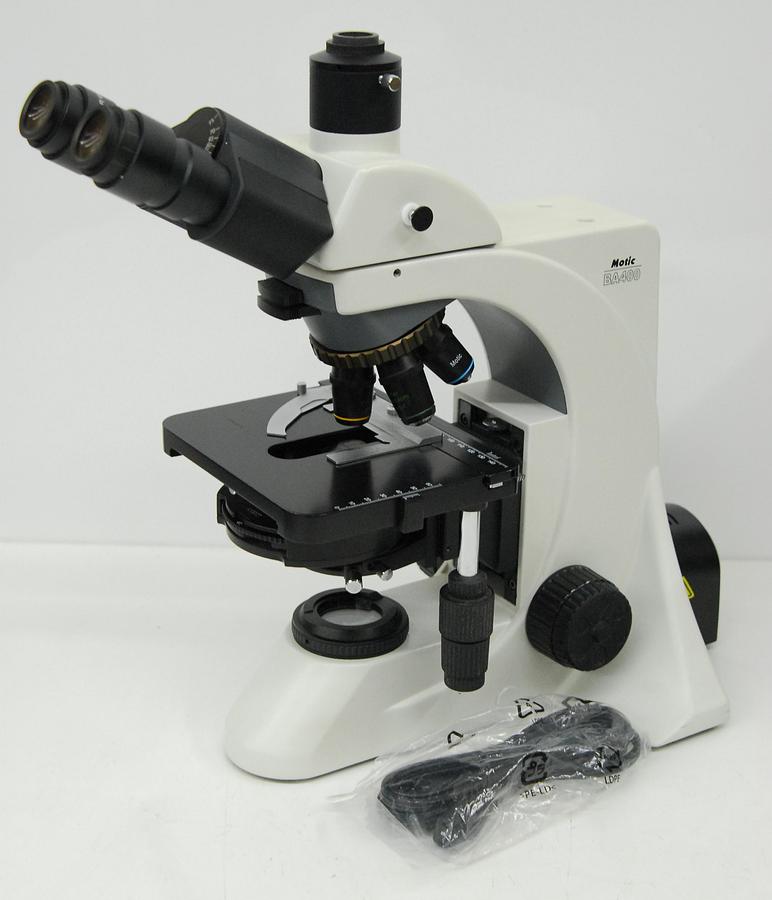 Used Motic BA400 Trinocular Phase Contrast Microscope W/ Plan 10/20/40/100 Objectives