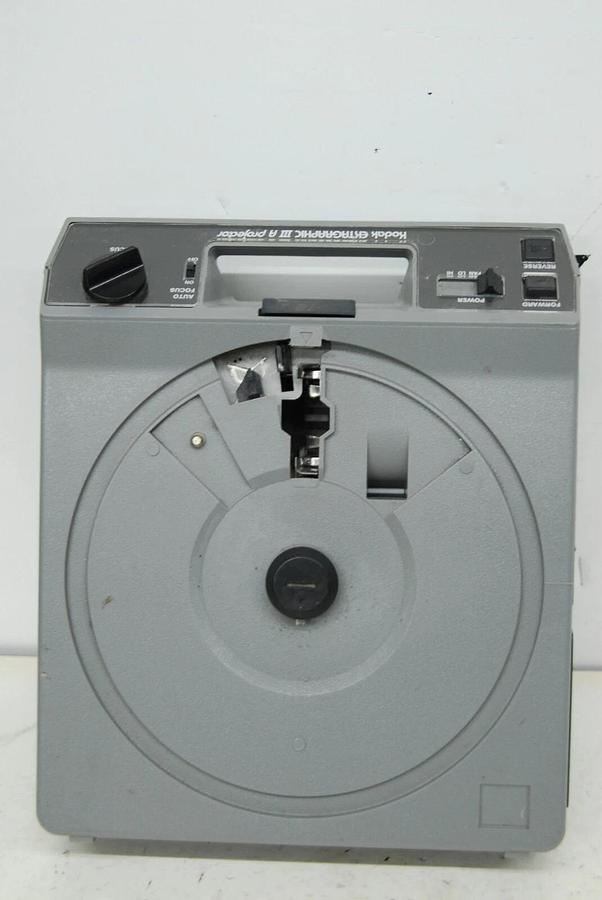 Used Kodak Ektagraphic III A Projector - TESTED READ DESCRIPTION