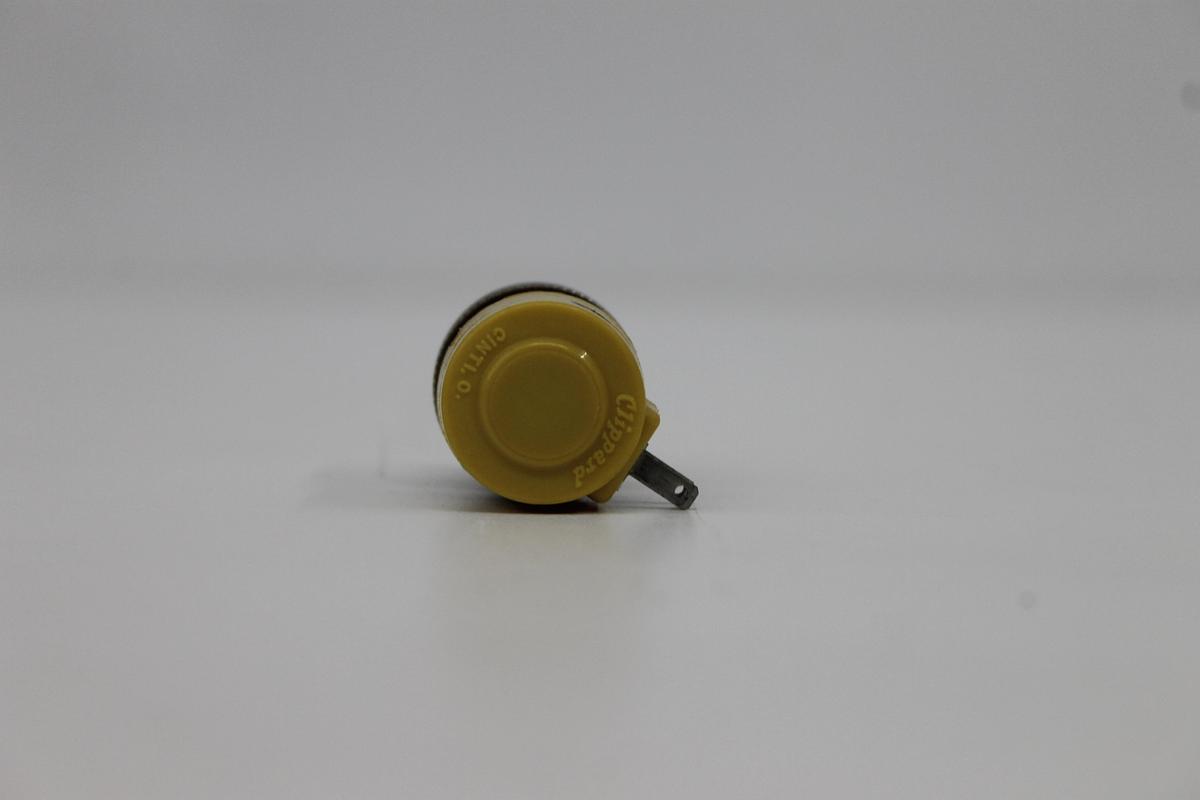 Used Clippard ET-2M-24 VDC 2 Way Electric Valve LOT OF 11