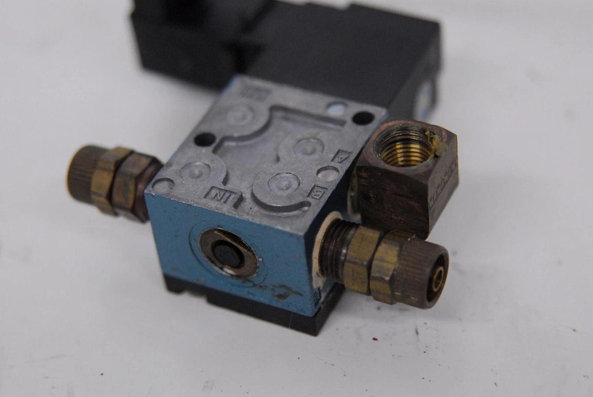 Used MAC 45A-AA1-DAAJ-1KA Solenoid Valve