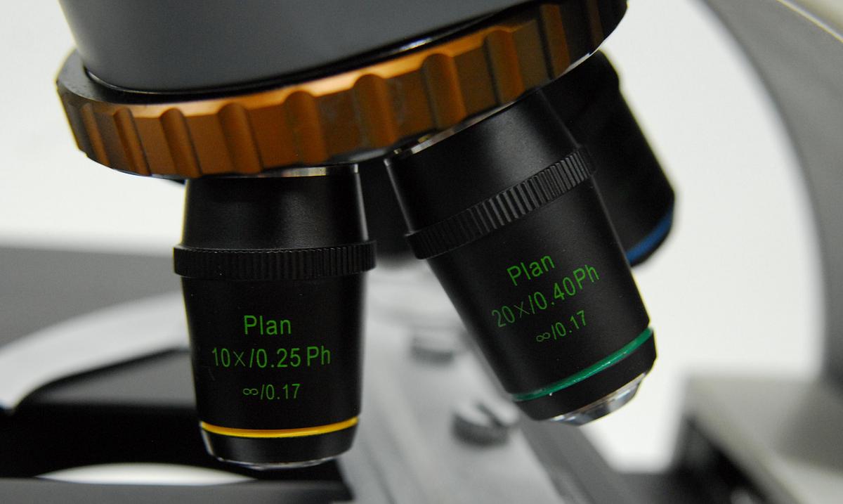 Used Motic BA400 Trinocular Phase Contrast Microscope W/ Plan 10/20/40/100 Objectives