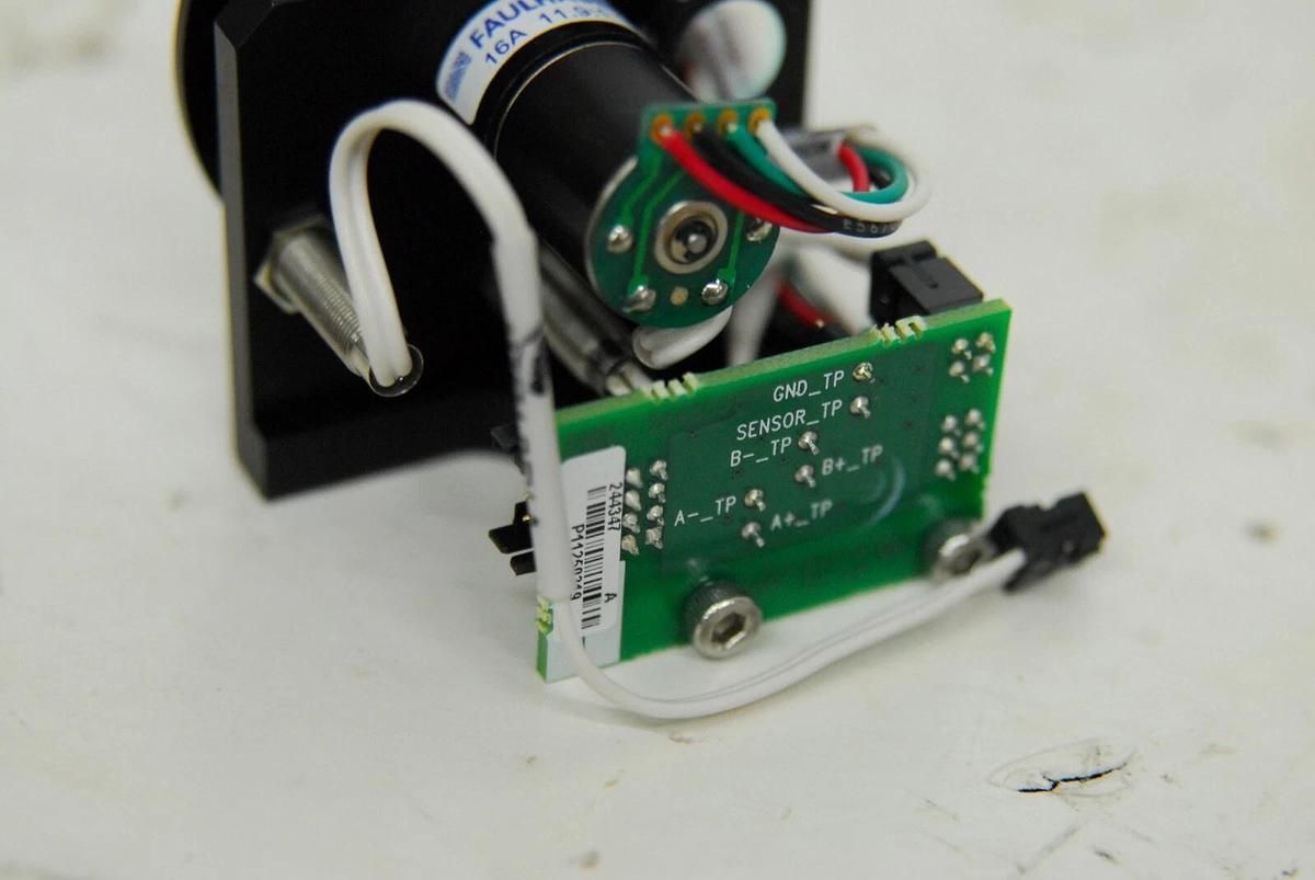 Used Illumina 244339S, ZET532/10X Filter Wheel Green Excitation 532nm