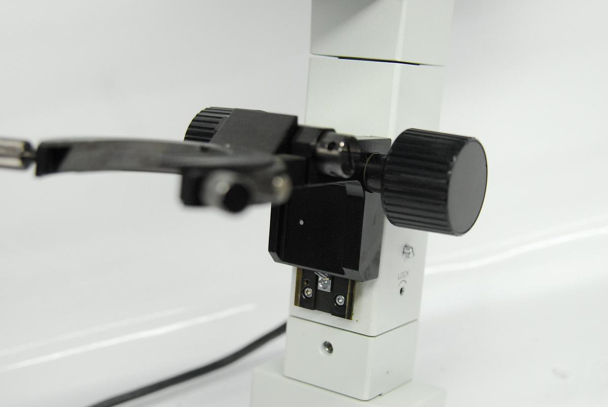 Used Olympus IX-ILL100LH Illumination Column Arm W/ Lamp, Filters (IX70)