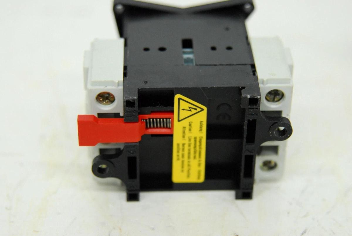 Used Square D 9421 V2 Disconnect Switch W/ Operating Handle