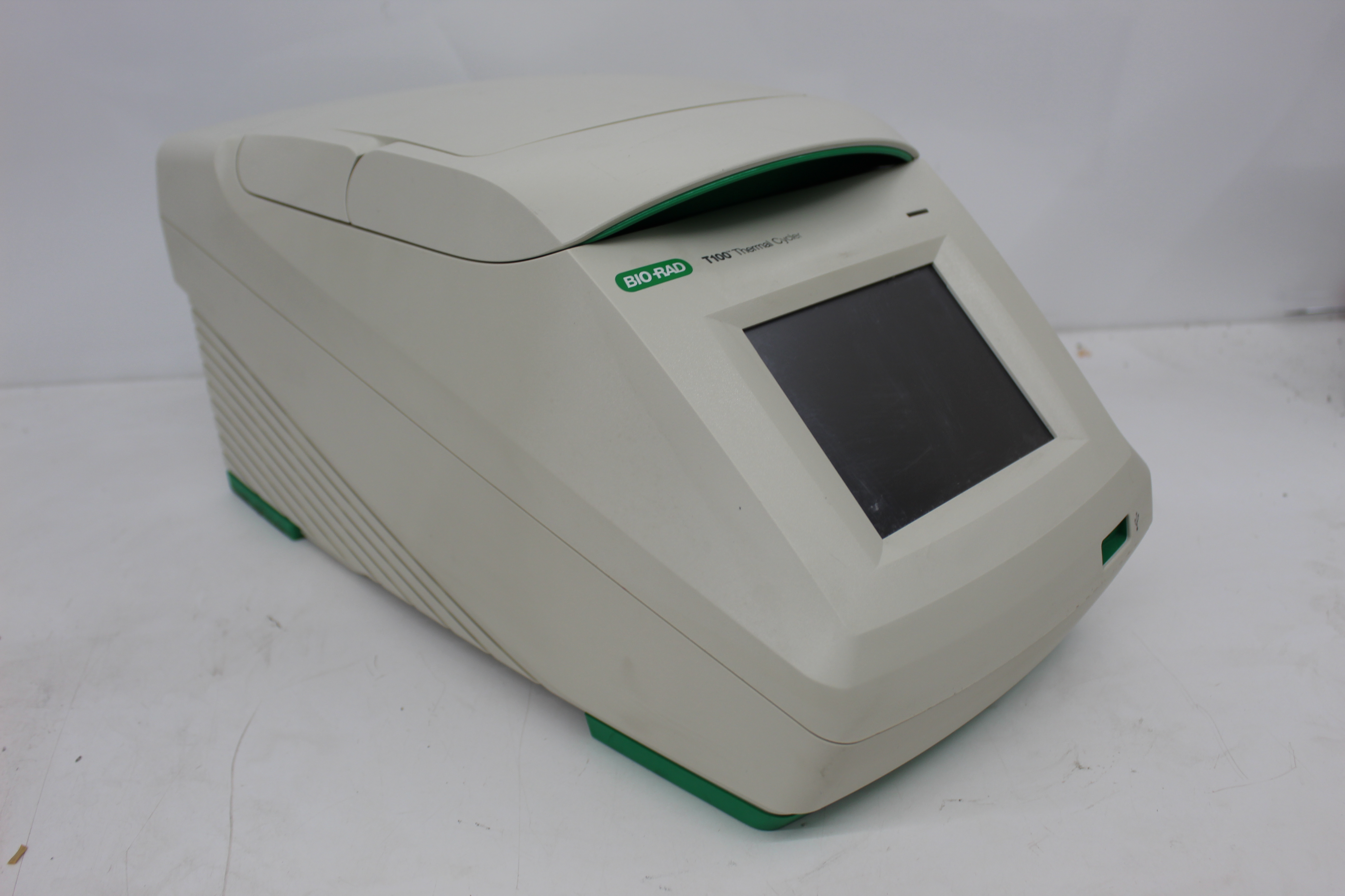 Used Bio-Rad T100 186-1096 96-Well PCR Thermal Cycler Touchscreen