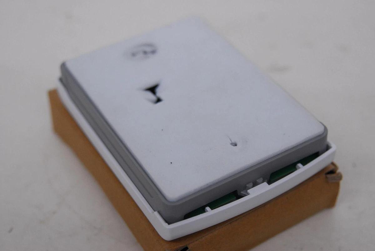 Used Delta iNTREO eZNS-T100-B-SM-047-WWG-CCI enteliZone Network Sensor