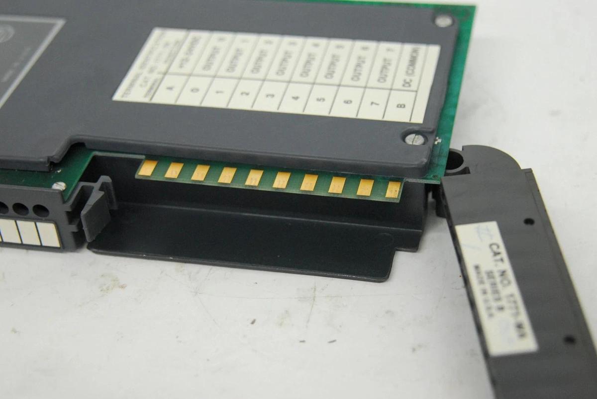 Used Allen-Bradley 1771-OB (12-24V) DC Output Module W/ Wire Arm 1771-WA