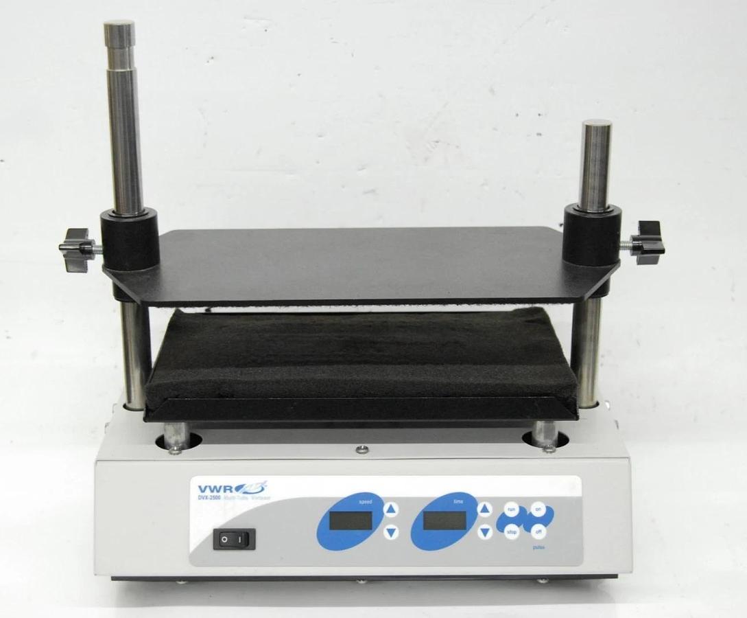 Used VWR Scientific DVX-2500 14005-826 945063 Digital Multi-Tube Vortexer