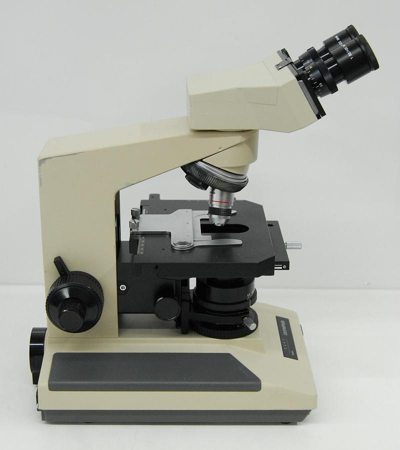 Used Olympus BH-2 BHTU Binocular Microscope W/ DPlan 4/10 Objectives, Light Pre-Set