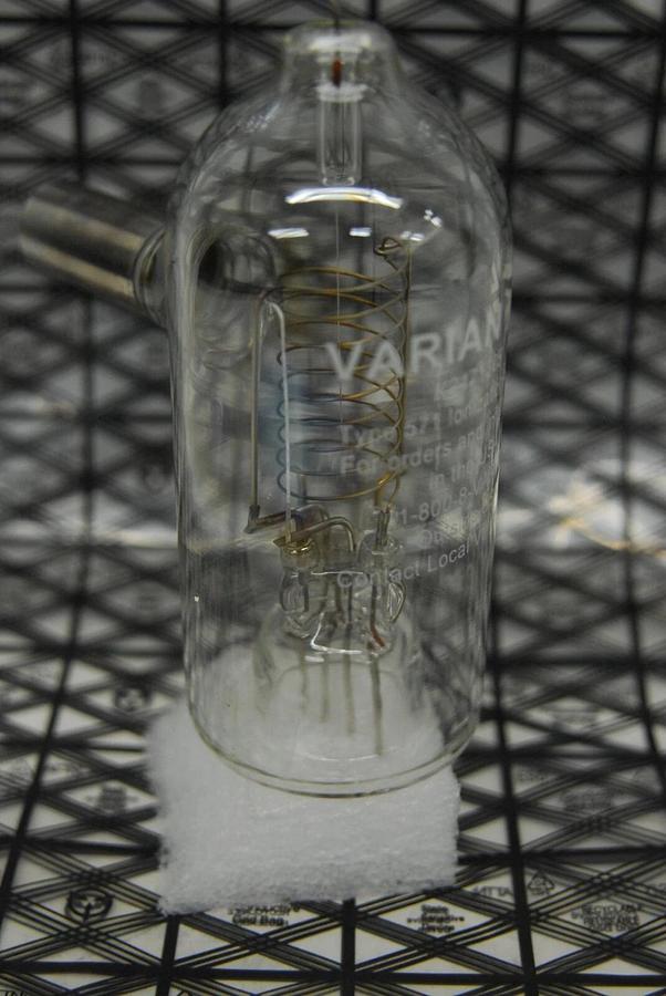 Used Varian K2471305 Type 571 Ionization Gauge Tube