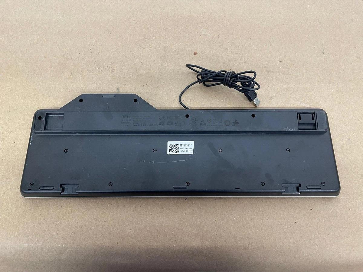 Used Dell KB813 (KB813BKUS) Smartcard Wired Keyboard - Black