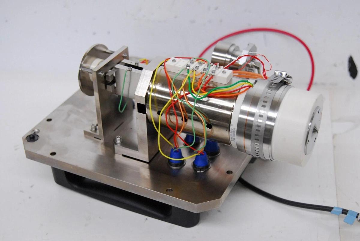 Used Applied Biosystems 1016620 Source (4800 MALDI TOF/TOF)