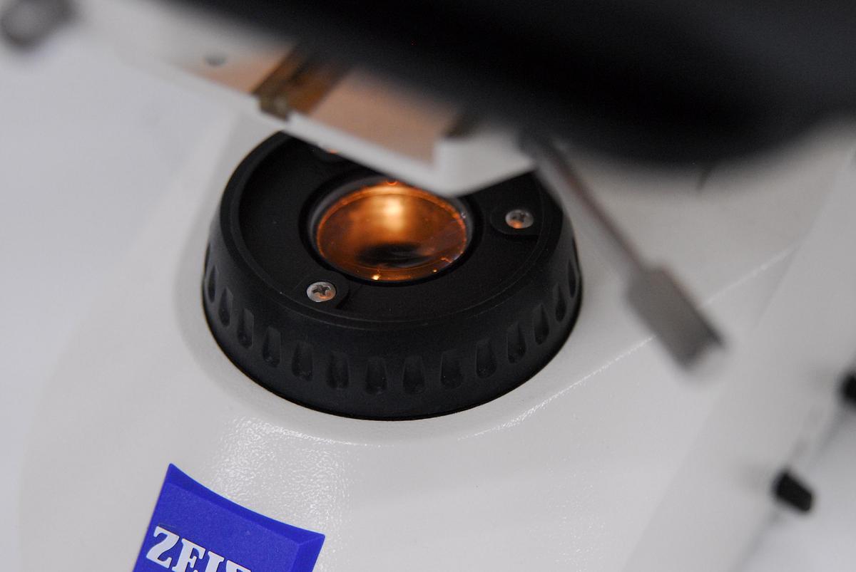 Used Zeiss 1156-700 Axioskop 40 FL Microscope Stand