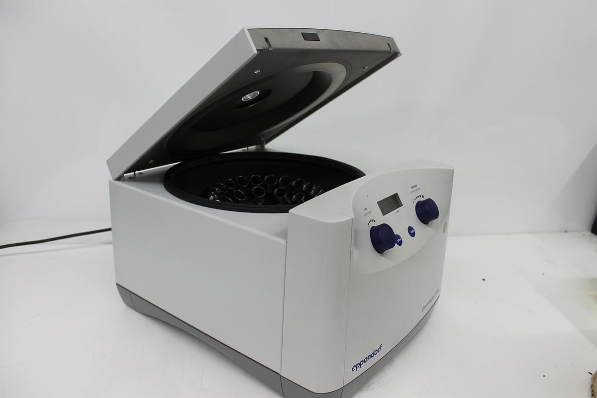 Used Eppendorf 5702 4,400 RPM Benchtop Centrifuge