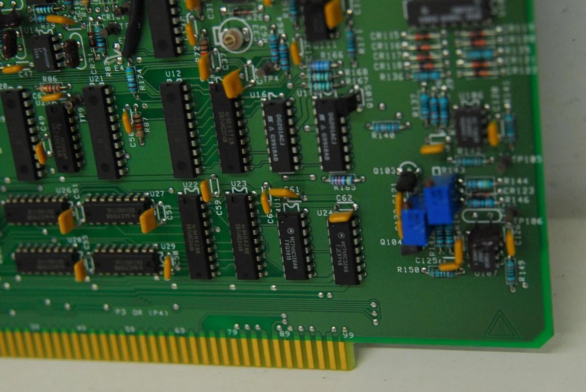 Used Becton Dickinson SSC/FL2 FL1/FL3 03-20128-02 REV: A Board (FACSCalibur)