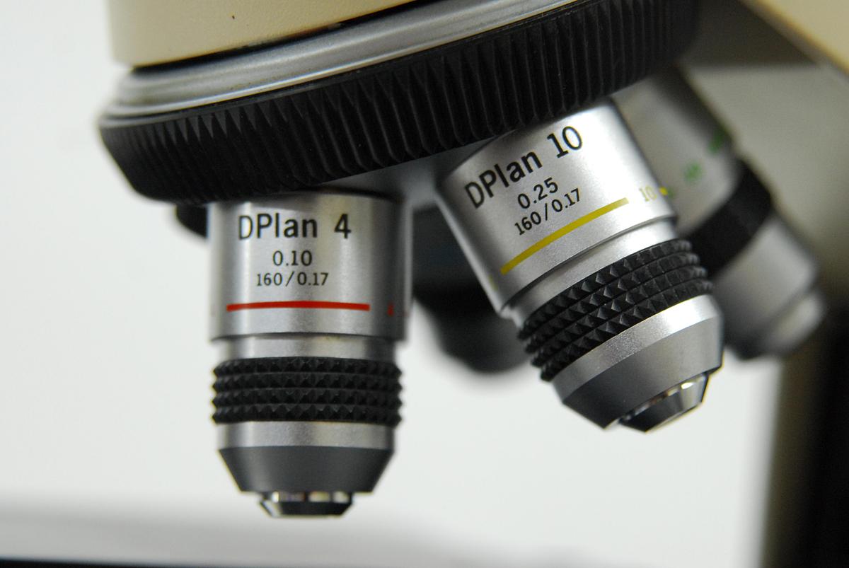 Used Olympus BH-2 BHTU Trinocular Microscope W/ DPlan 4/10/20/40 Objectives