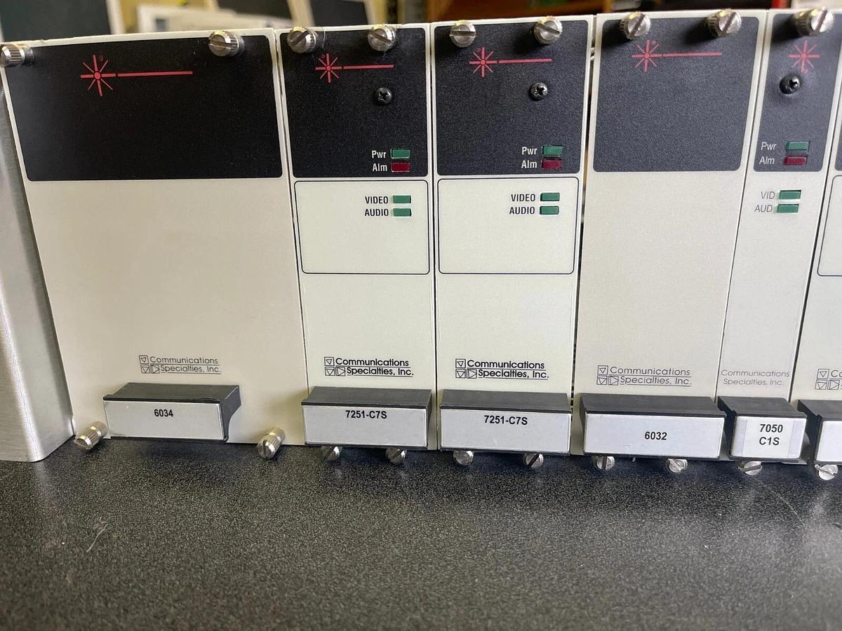 Used CSI Fiberlink 6000A Card Cage W/ Two 7251-C7S , 7050-C1S , 7061-C1S , 6010A