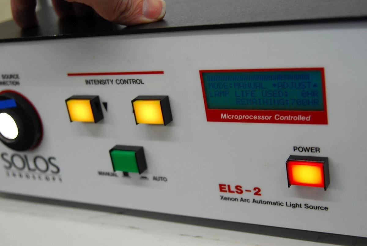Used Solos Endoscopy ELS-2 Xenon Arc Automatic Light Source - READ DESCRIPTION