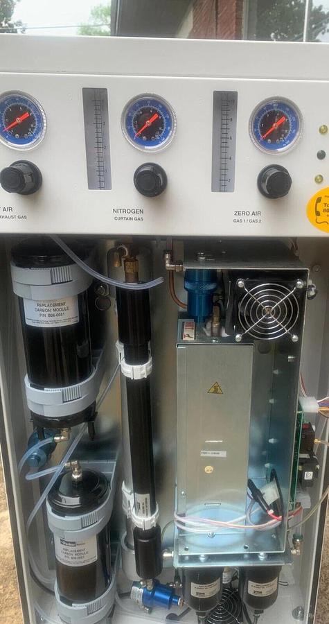 Used Parker Balston Source 5000 LC/MS Gas Generator (LCMS-5000NA Tri-Gas Generator)