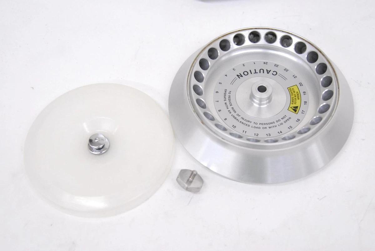 Used Labnet Spectrafuge 24D Centrifuge W/ 24 x 1.5/2.0 mL Rotor, Lid