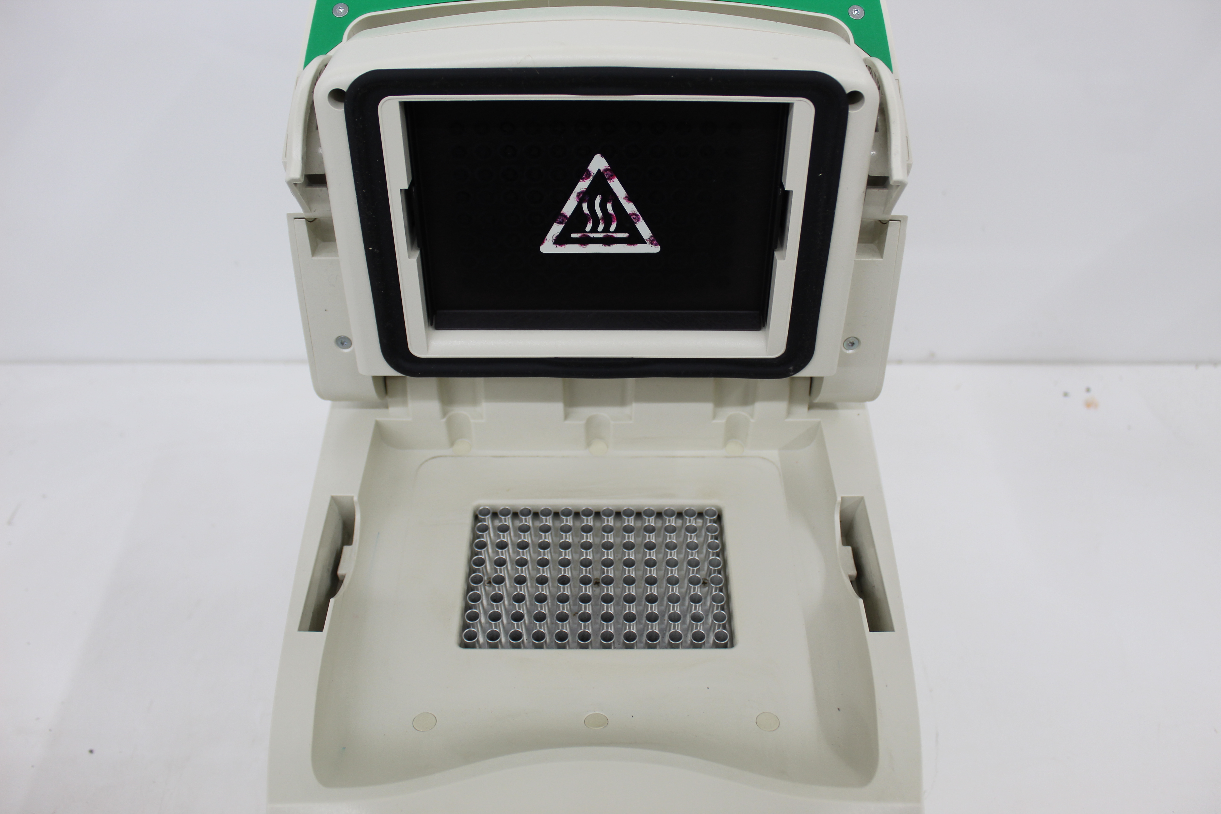 Used Bio-Rad T100 186-1096 96-Well PCR Thermal Cycler Touchscreen