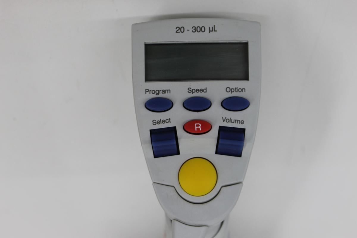 Used Eppendorf Research Pro 300 Pipette 20-300 uL