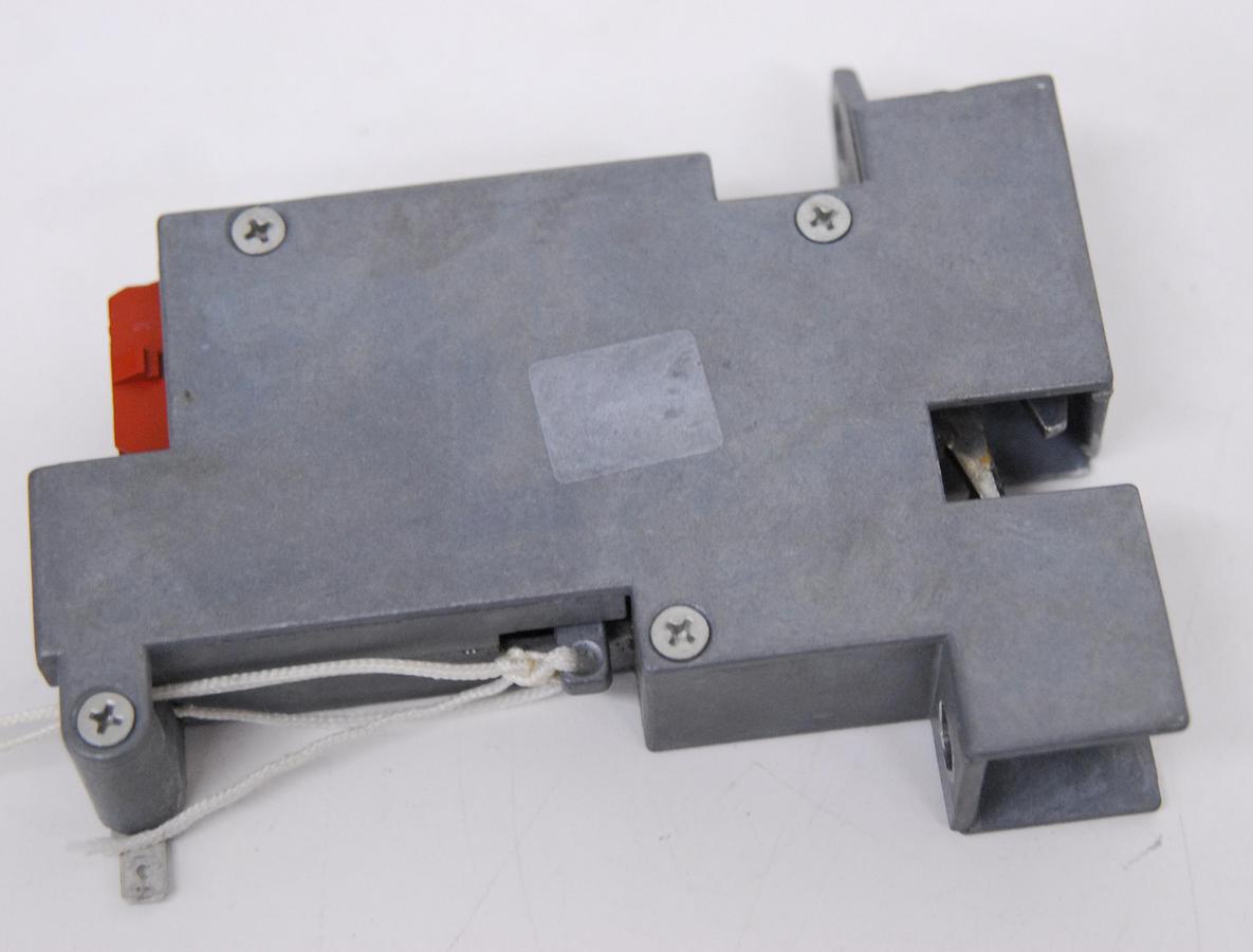 Used Trumpf 8410 Lid Latch - Beckman GPKR Centrifuge