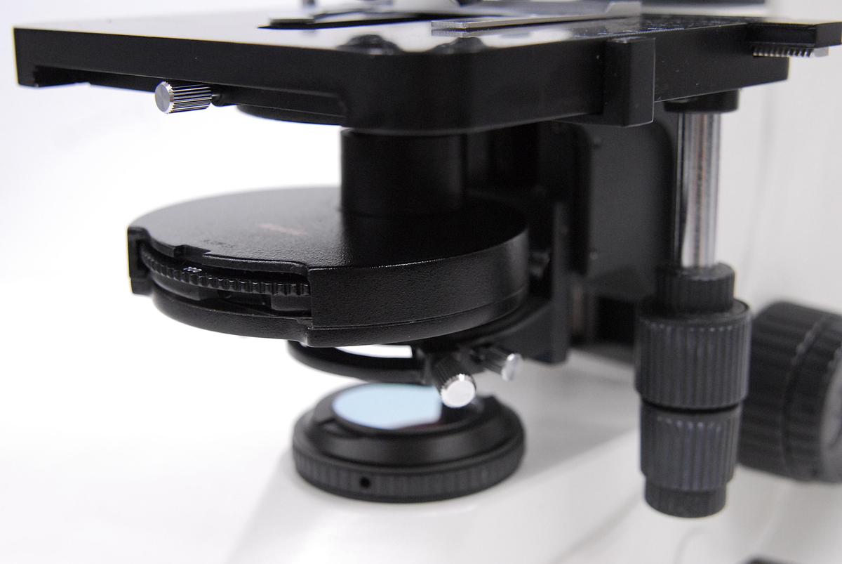 Used Motic BA400 Trinocular Phase Contrast Microscope W/ Plan 10/20/40/100 Objectives