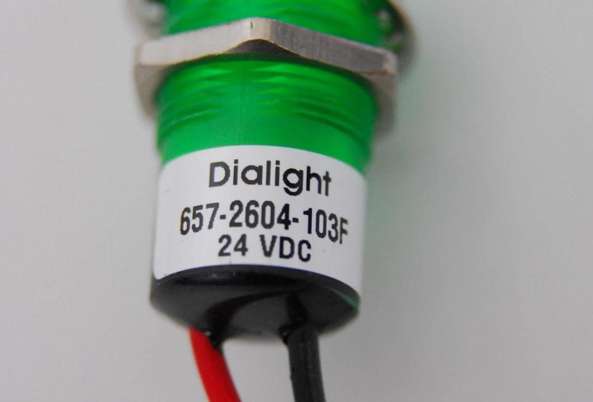 Used Dialight 657-2604-103F 24 VDC 0.68" Green LED Dome Panel Mount Indicator
