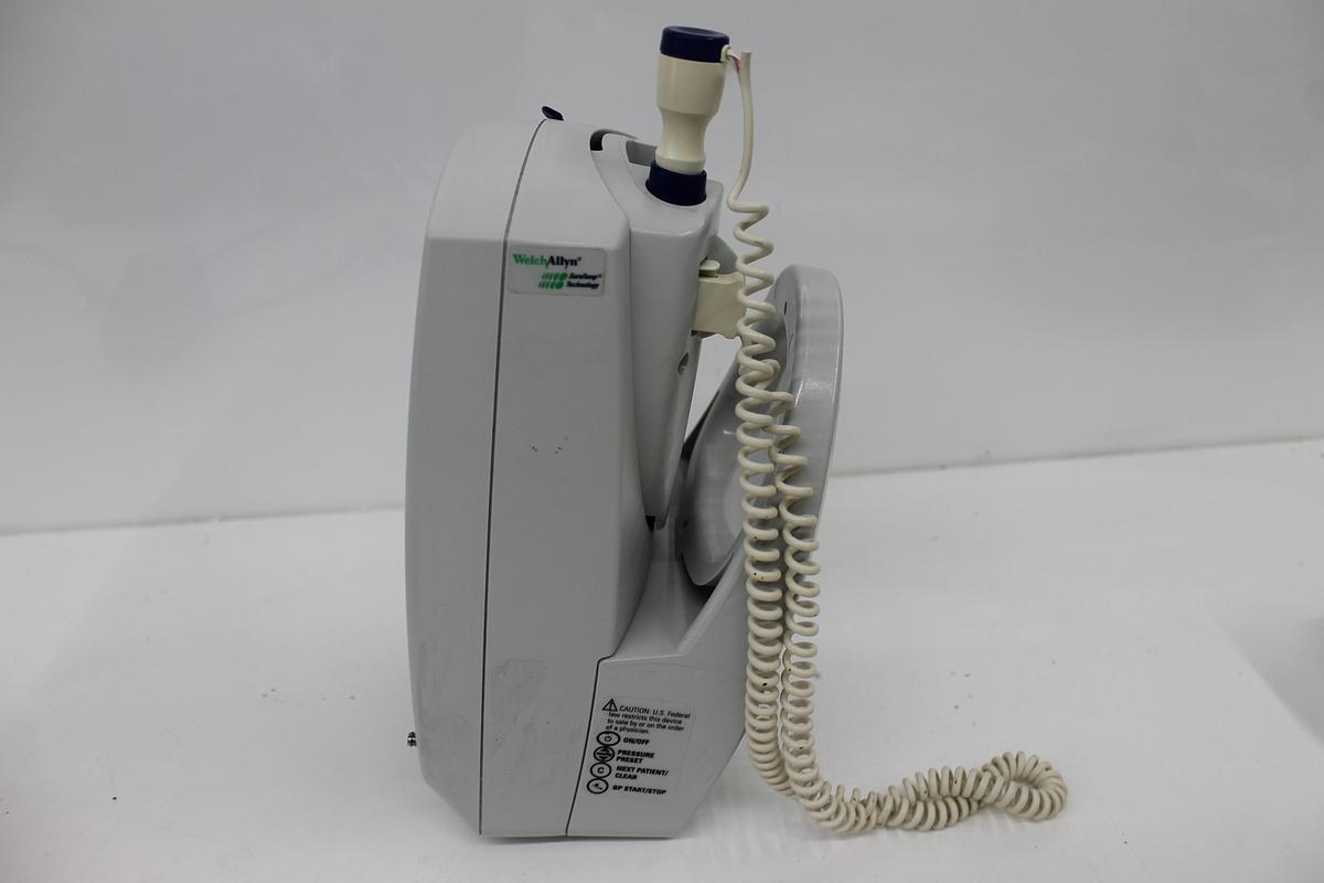 Used Welch Allyn 420 Spot Vital Monitor w/ Temp Probe + Power Supply